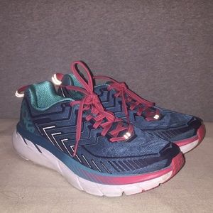 Hoka Clifton 4 running/athletic shoes